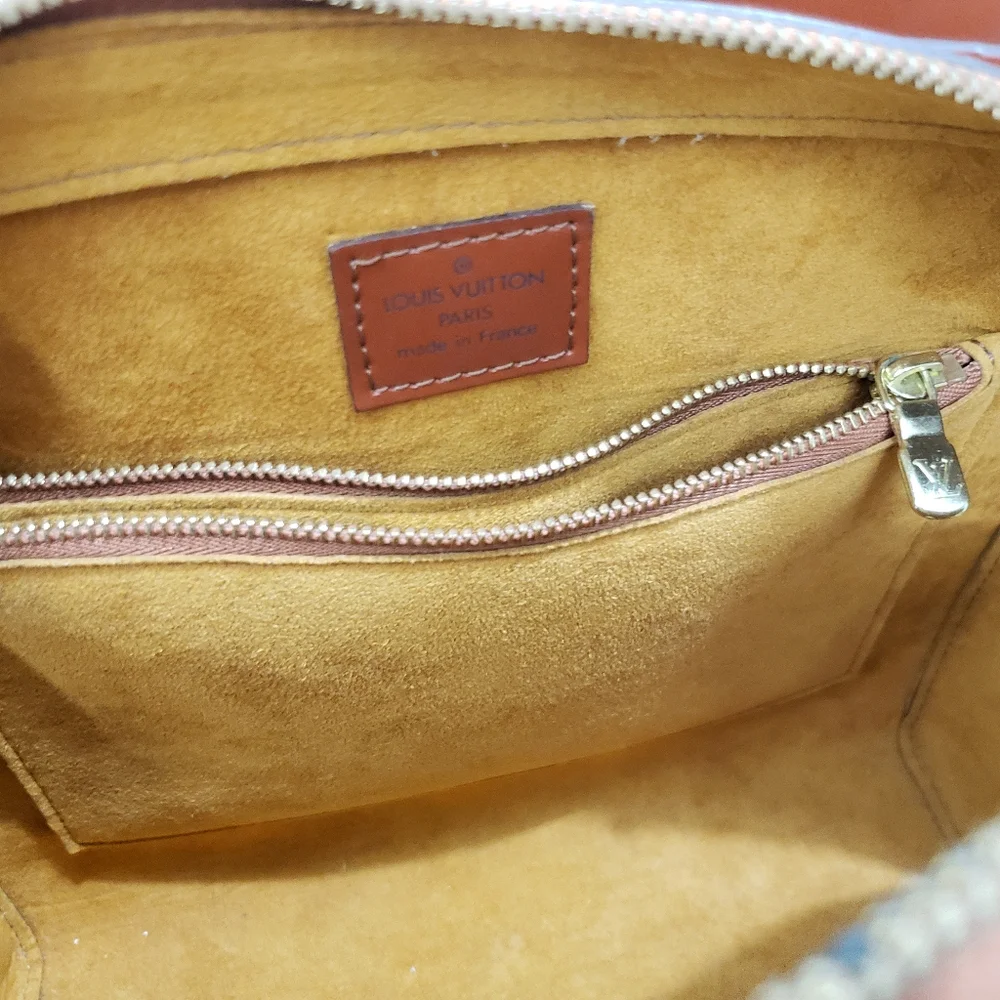 ❤️ Authentic* LV Cognac Satchel Great Condition!! EPI LEATHER. Christmas SALE!!